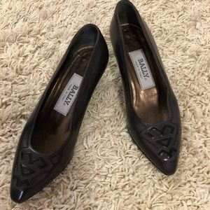 Vintage Bally grey leather low heel, sz 6